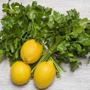 Лучшие домашние маски от веснушек на лице