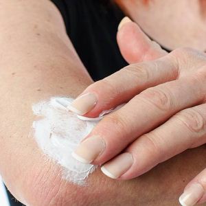 Элоком в лечении дерматита и экземы