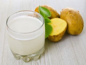 Для полоскания рта отлично подойдёт картофельный сок